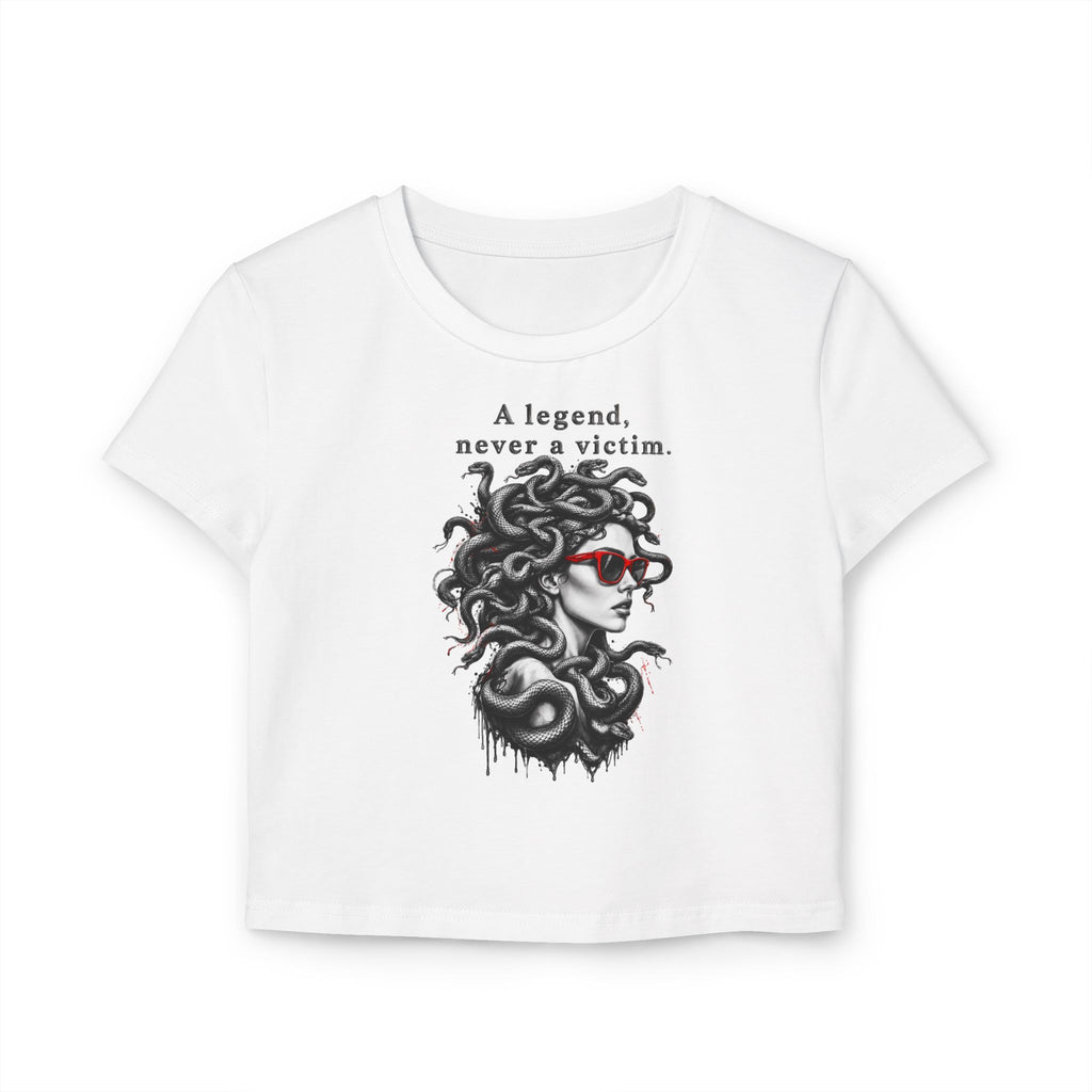 Cropped Shirt „A Legend, Never a Victim“