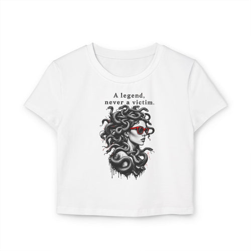 Cropped Shirt „A Legend, Never a Victim“