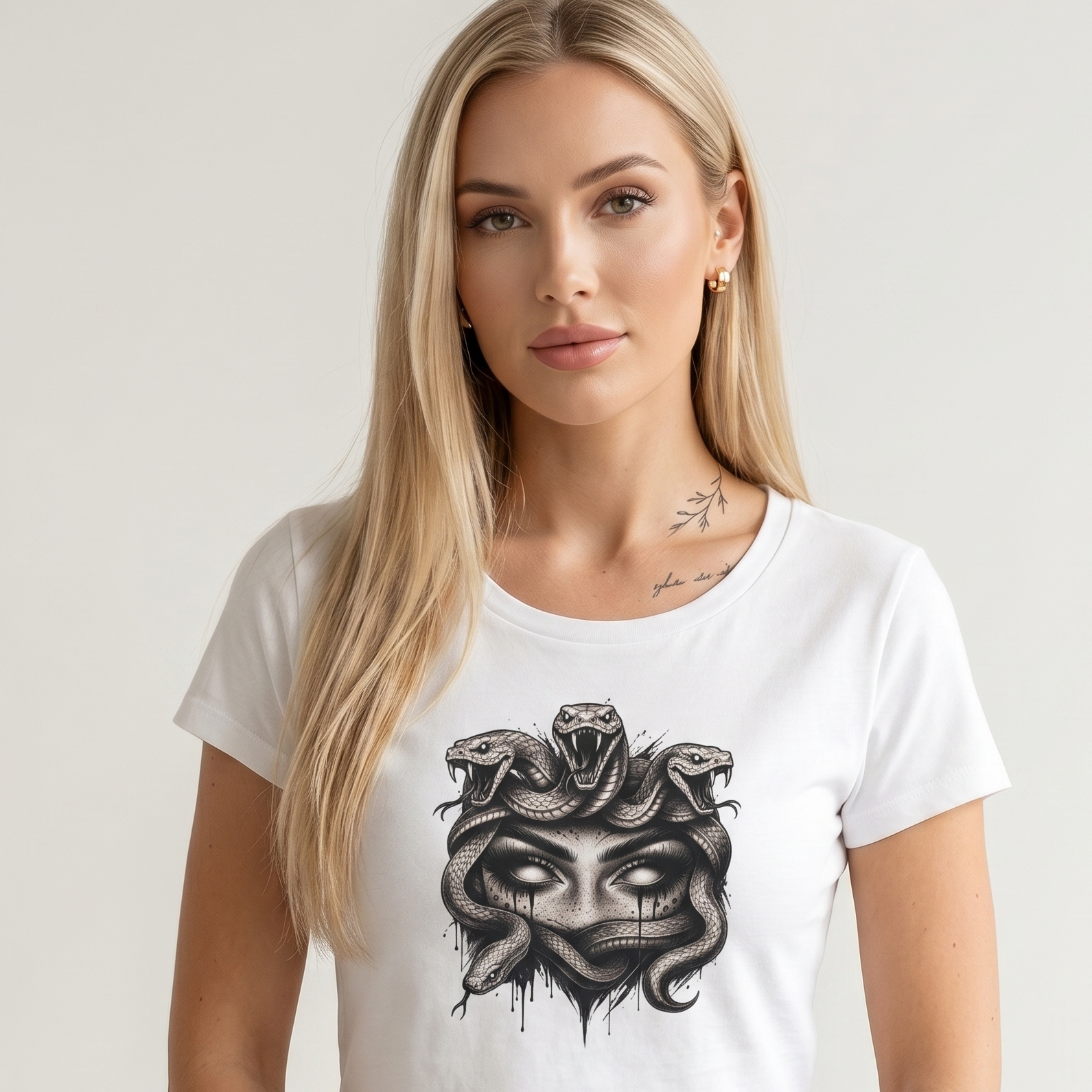 Cropped Shirt „Dark Medusa Eyes“