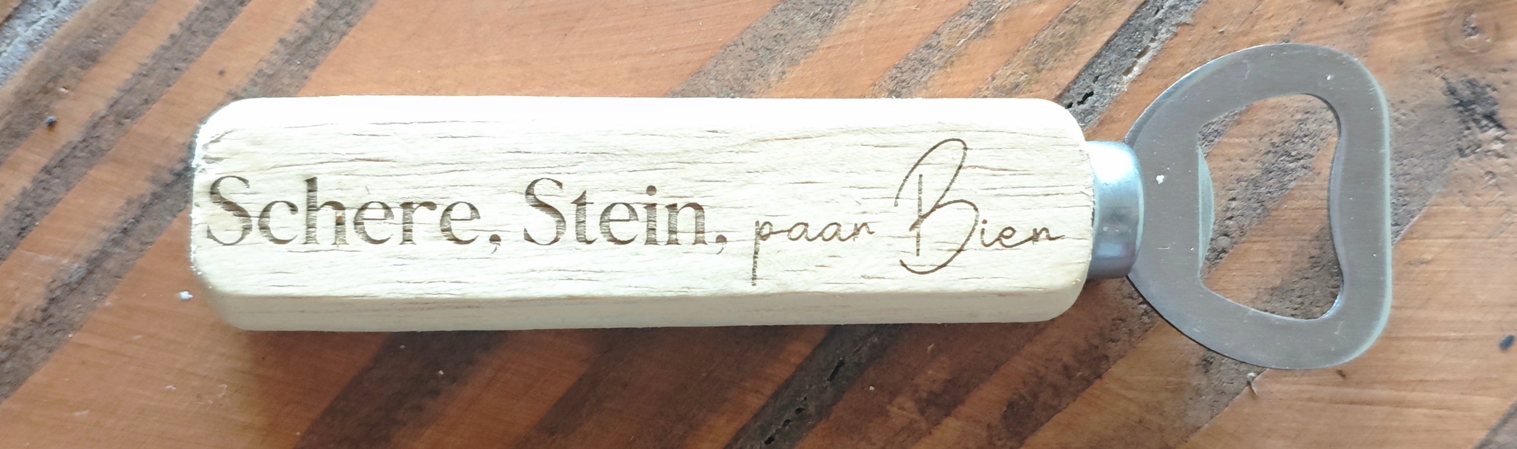Personalisierter Flaschenöffner mit Holzgriff – mit Wunschgravur, Name, Spruch oder Motiv