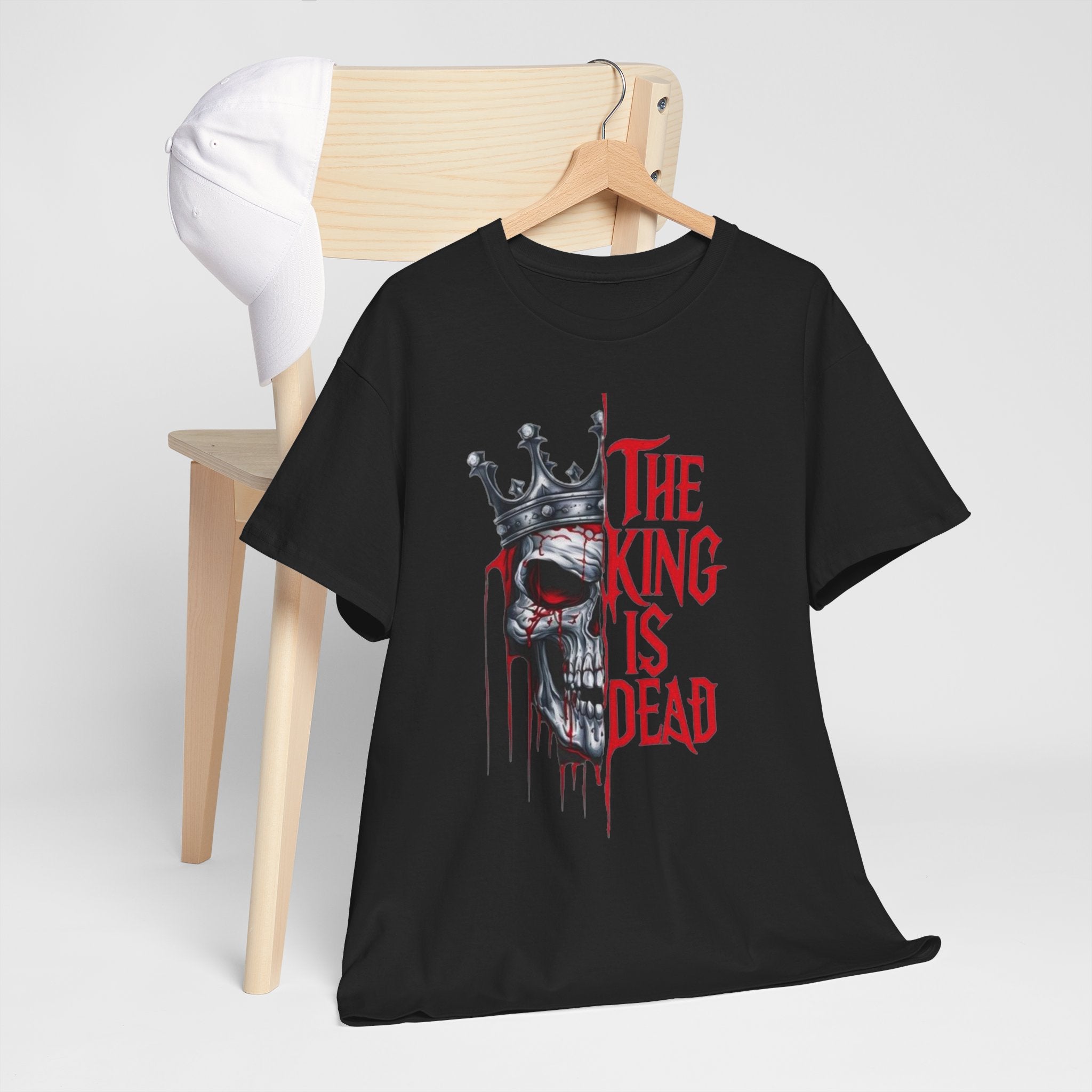 Herren T-Shirt „The King Is Dead“