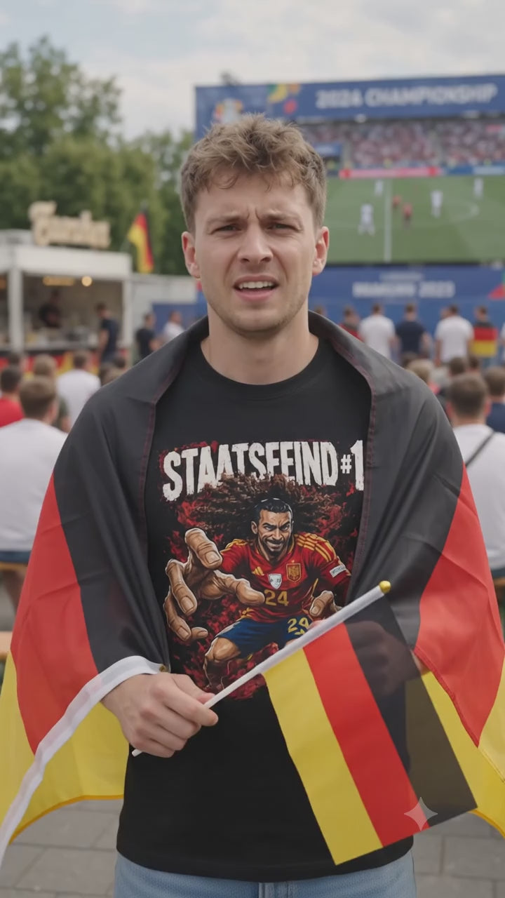 Herren T-Shirt „Staatsfeind #1“ – Satirisches Fußball CUCURELLA